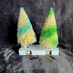 NWT Target 2pc 6" Sisal Bottle Brush Tree Christmas Figurine Set Green / Blue
